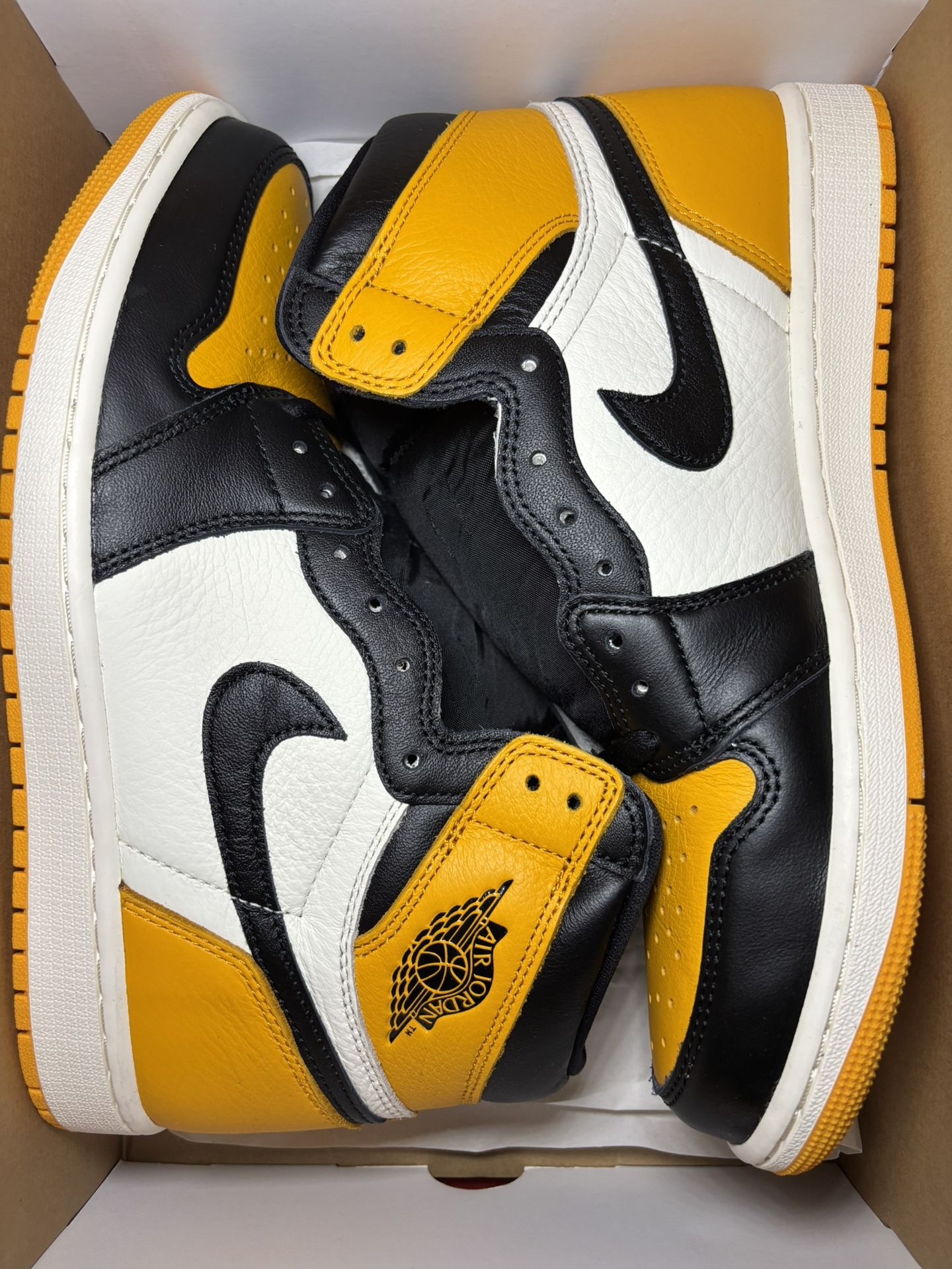 Jordan 1 Retro high size 10.5m taxi