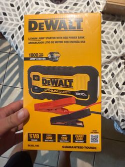 DeWalt DXAELJ18C 1800 Peak Amp Li-Ion Jump Starter with USB Power, Carrying Case new still in plastic in n Lakeland