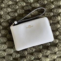 Coach Corner Zip Wristlet