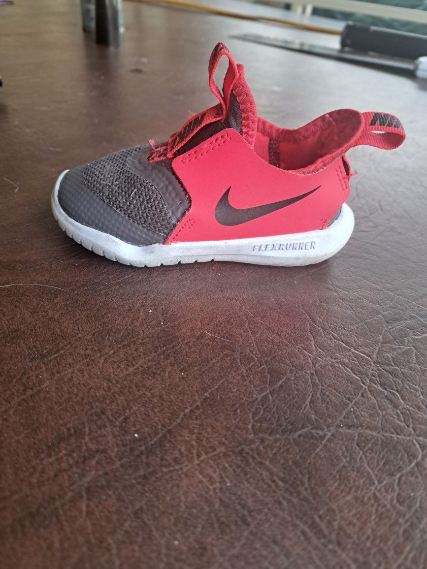 Toddler 6C NIKE