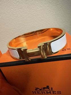 White & Gold Hermés Bracelet 🎀