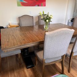 Wood Dinning Table with 6 Chairs 82"