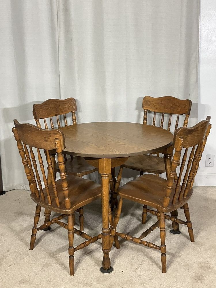 Kitchen Dining Table With 4 Chairs PERFECT FOR APARTMENT