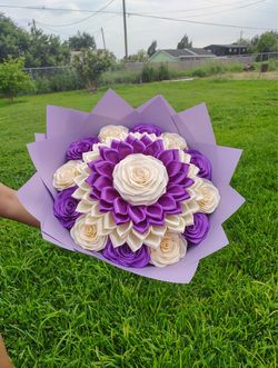 Bouquet of purple and beige eternal flowers