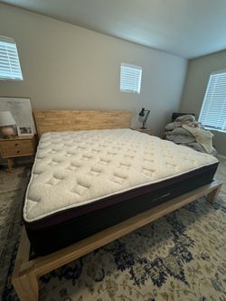 🛏️ QUEEN hybrid Pillowtop Mattress - Like New 