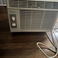 Window unit AC