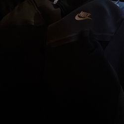 Nike Tech Zip Up Size M