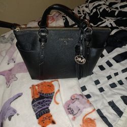 Micheal Kor Black Purse W/side Pockets