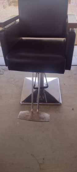 Black Hydraulic Salon Barber Chair