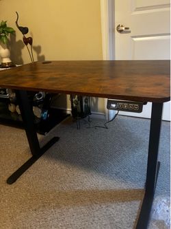 Electric sit and Stand up desk