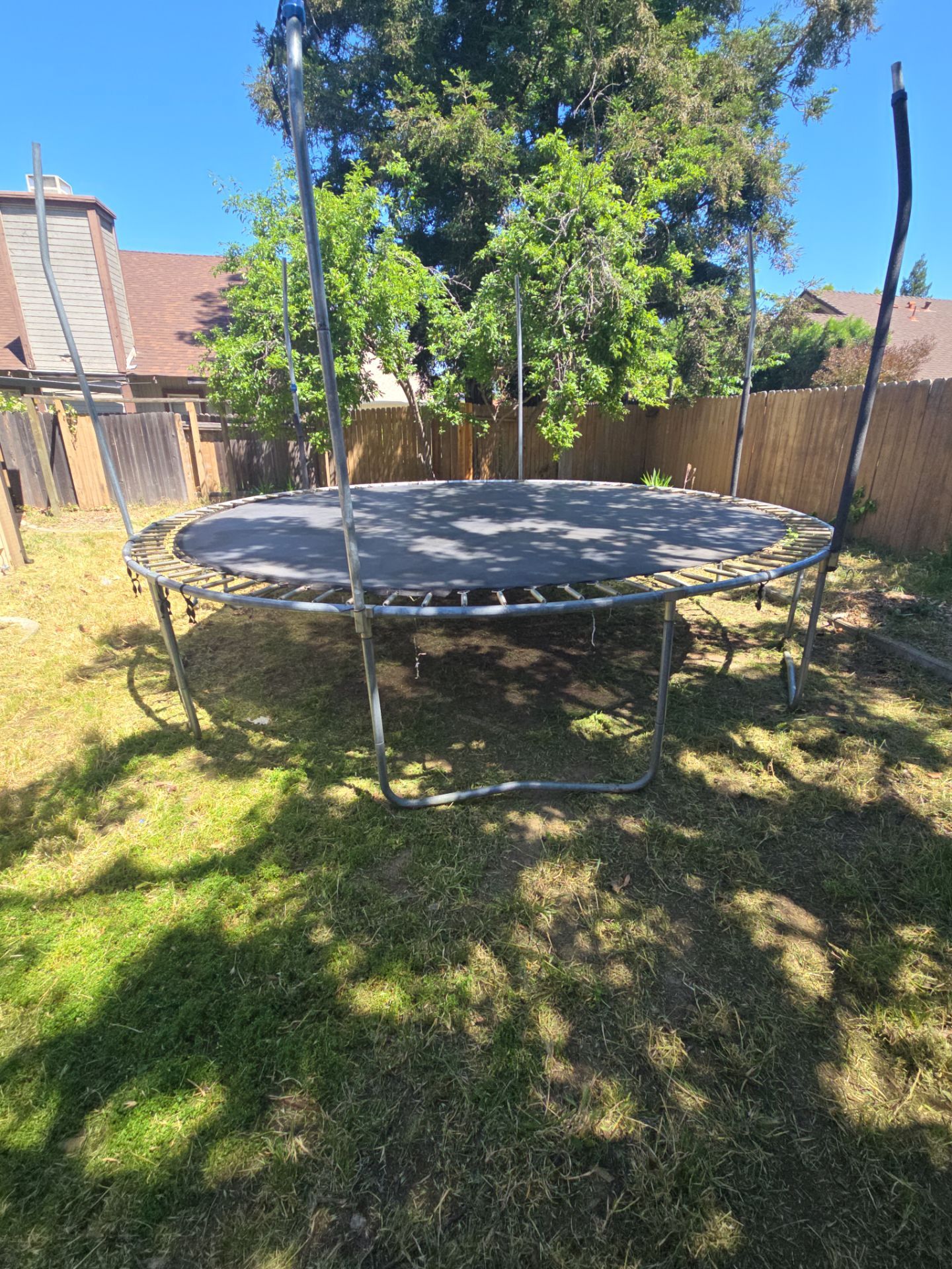 Trampoline (15ft)