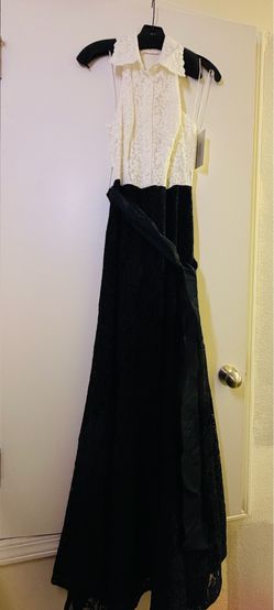 NEW WITH NEW with TAGS – Teri Jon Designer Evening Gown