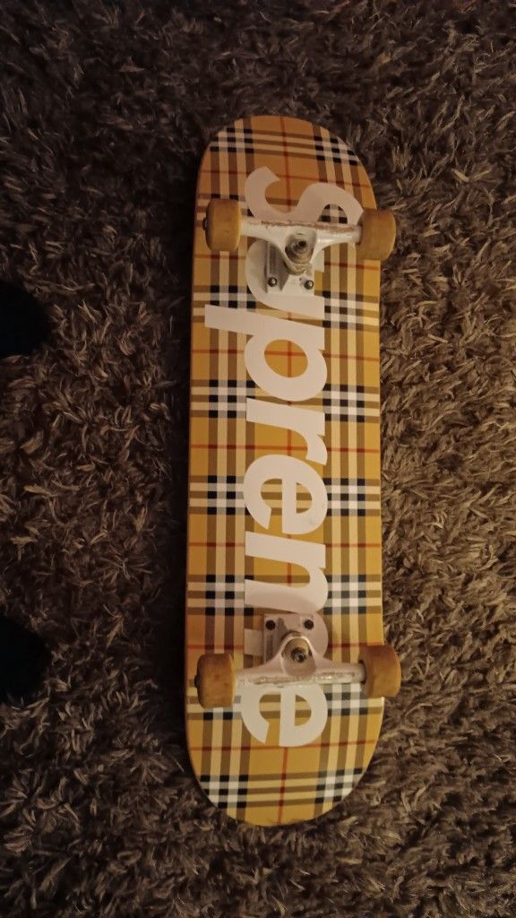 Burberry Supreme Skateboard