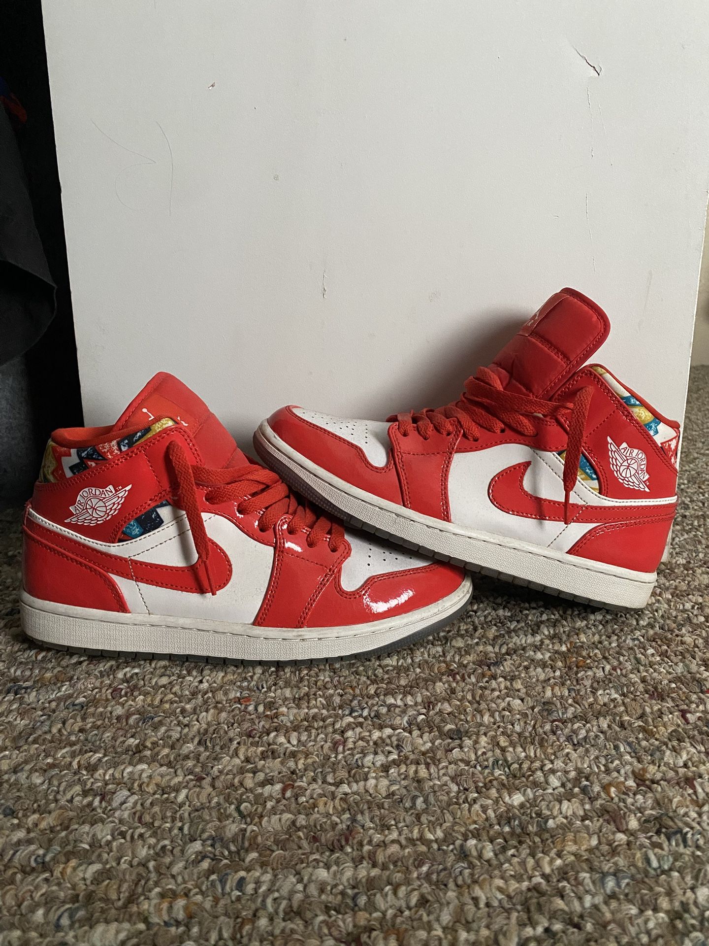 Air Jordan 1 Mid SE 'Barcelona Sweater'