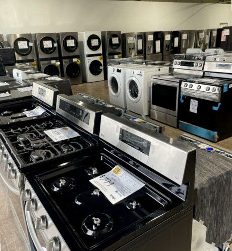 New Unused Washer Dryer Stackable!