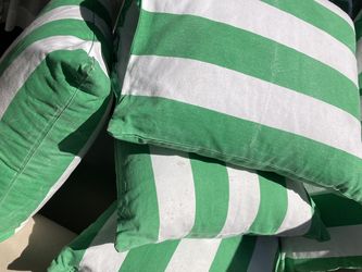 7 Pcs Green Stripe Outdoor Pillows