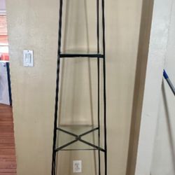 Metal Glass Shelves Tower