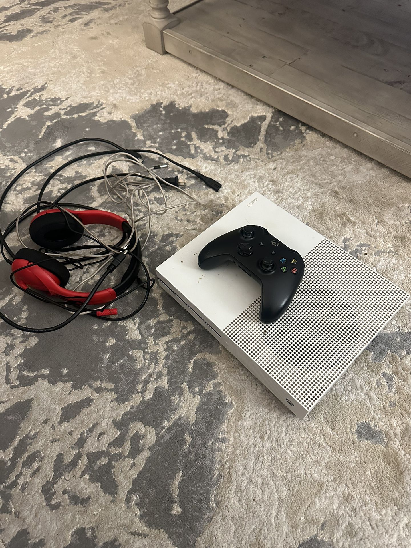 Xbox one s With controller 