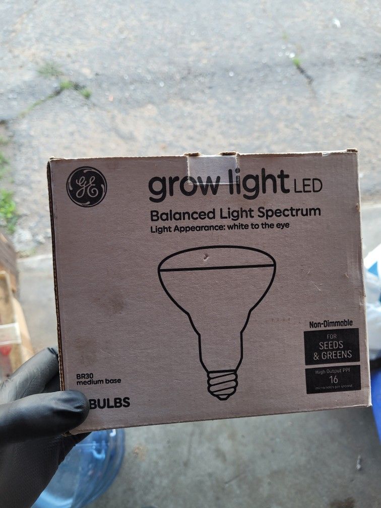 GROW LIGHT LED BULB
