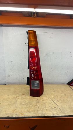 2002 2003 2004 Honda Crv passenger side taillight