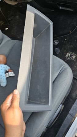 ram 1500 upper cubby