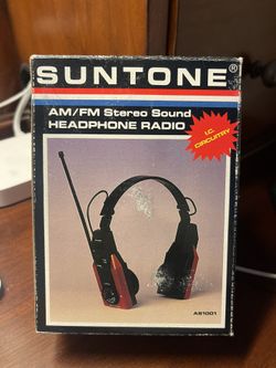 Suntone AM / FM Headset Radio 1980