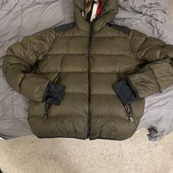 Men’s Moncler Jacket (L) 