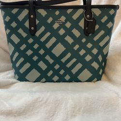 NWOT Coach “wild Plaid” Mini City Zip Handbag