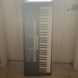 YAMAHA YPT-240