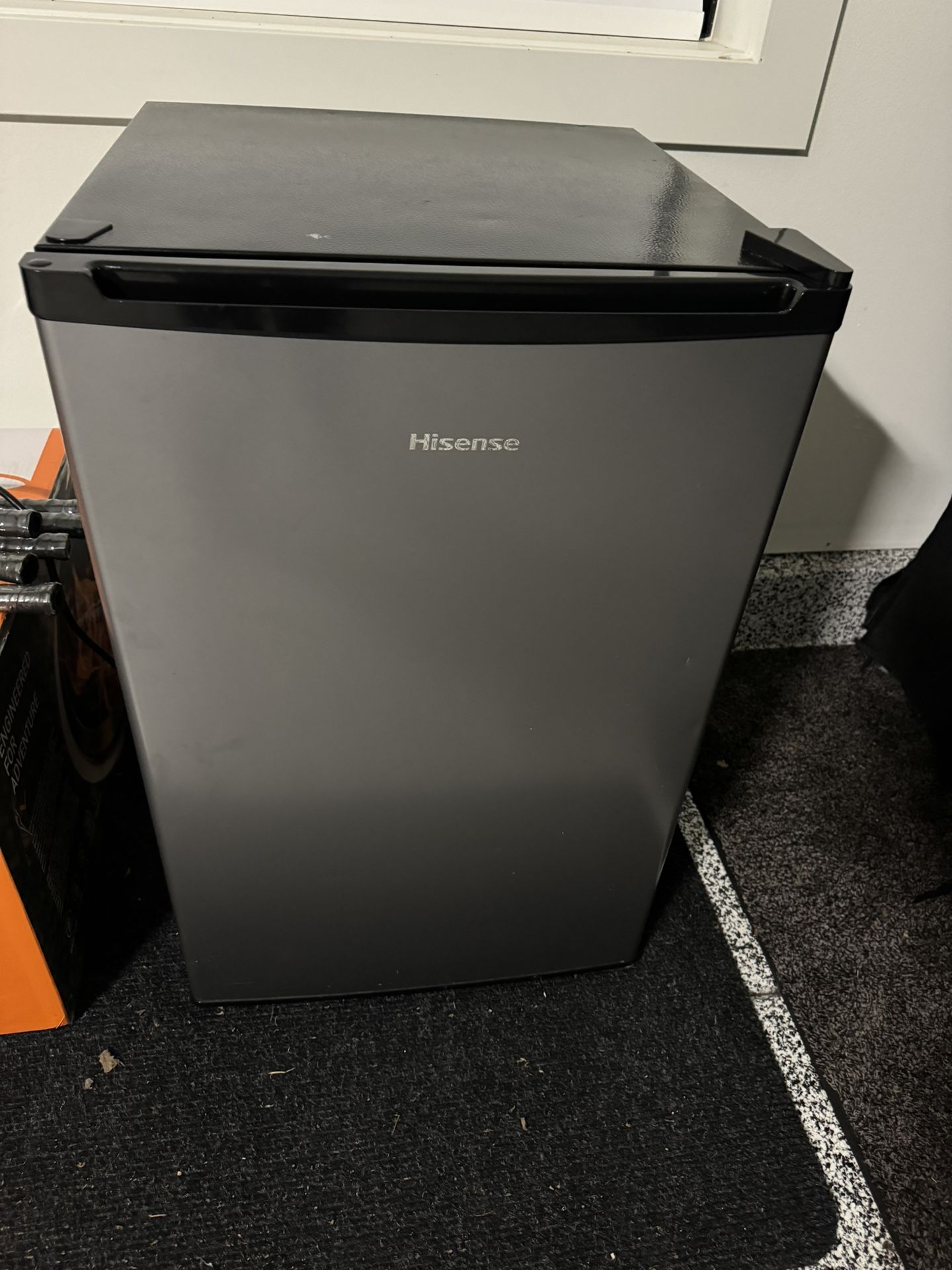 Hisense Mini Fridge - Almost New - 4.4 Cubic Feet