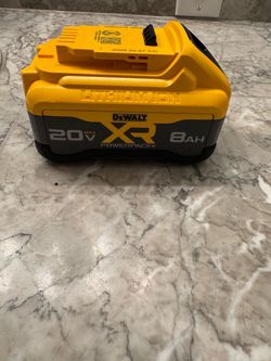 20 v DEWALT battery XR 8ah powerpack