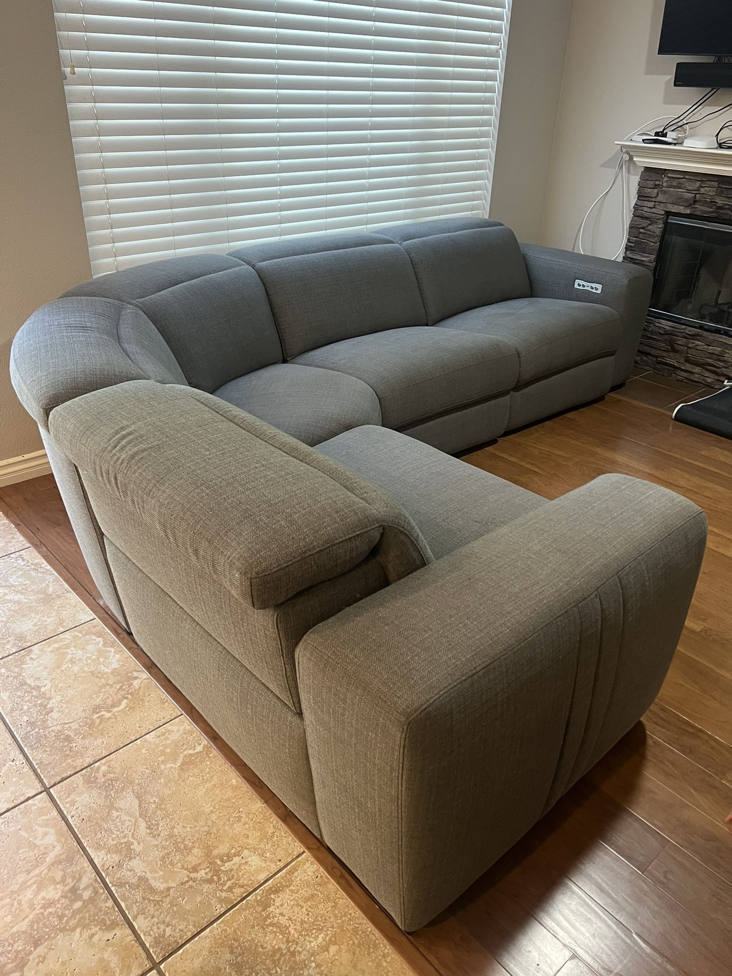 Jerome s Palisades Reclining Sectional for Sale in Temecula CA OfferUp
