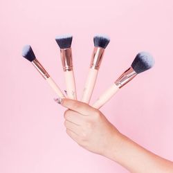 Makeup Brushes 