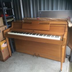 Wurlitzer Piano For Free!