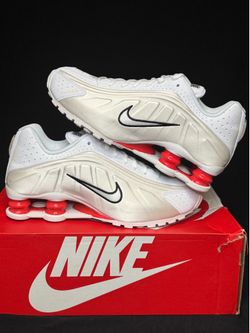 Nike Shox R4