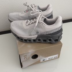 Brand New On women’s Cloud Monster 2  (6.5 size)