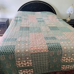 Queen Bedroom Set (11 Pieces) 