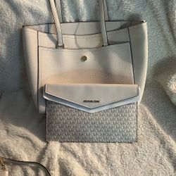 MK Tote and Large Accessory