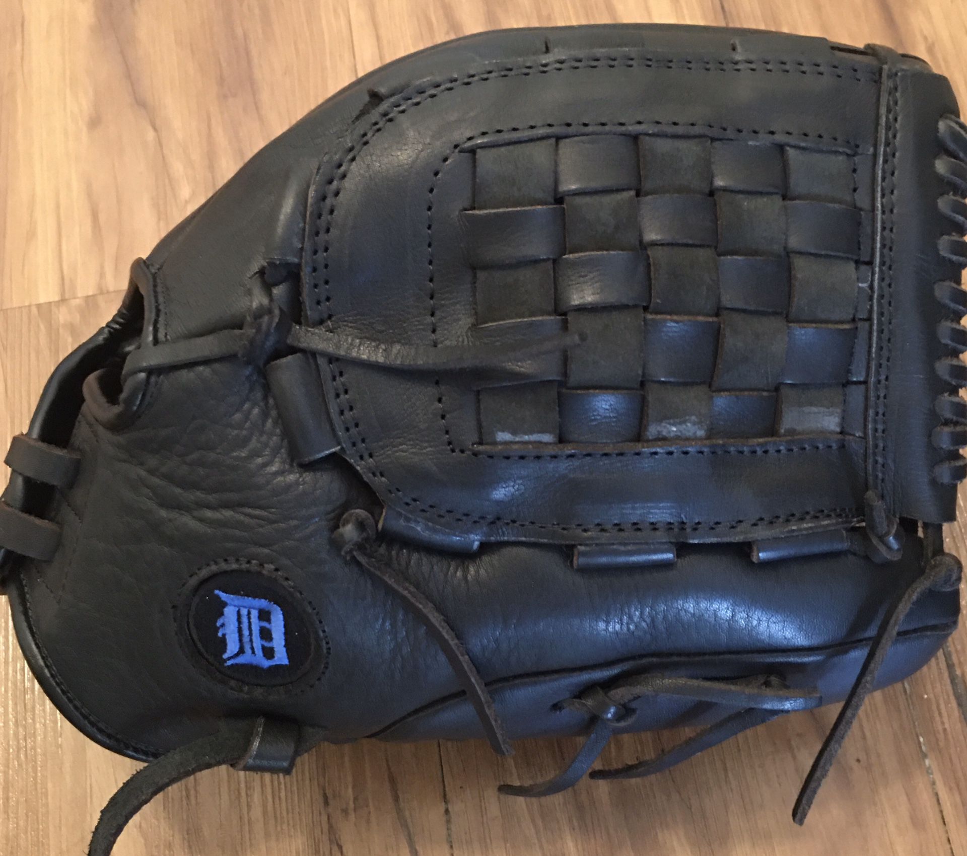 Detroit Custom Baseball/Softball Fielders Glove 13”