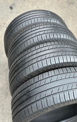 245 60 18 Michelin All four of them are in perfect living conditions.