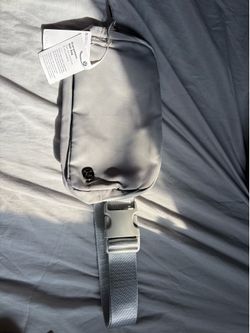 Lululemon fanny pack