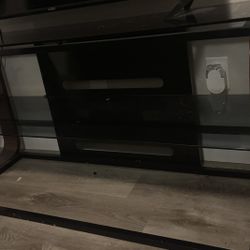 Make an offer, I just want to get rid of this to buy a desk 