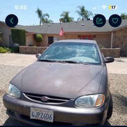 2000 Kia Sephia 