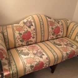Beautiful Waverly Camelback Couch 
