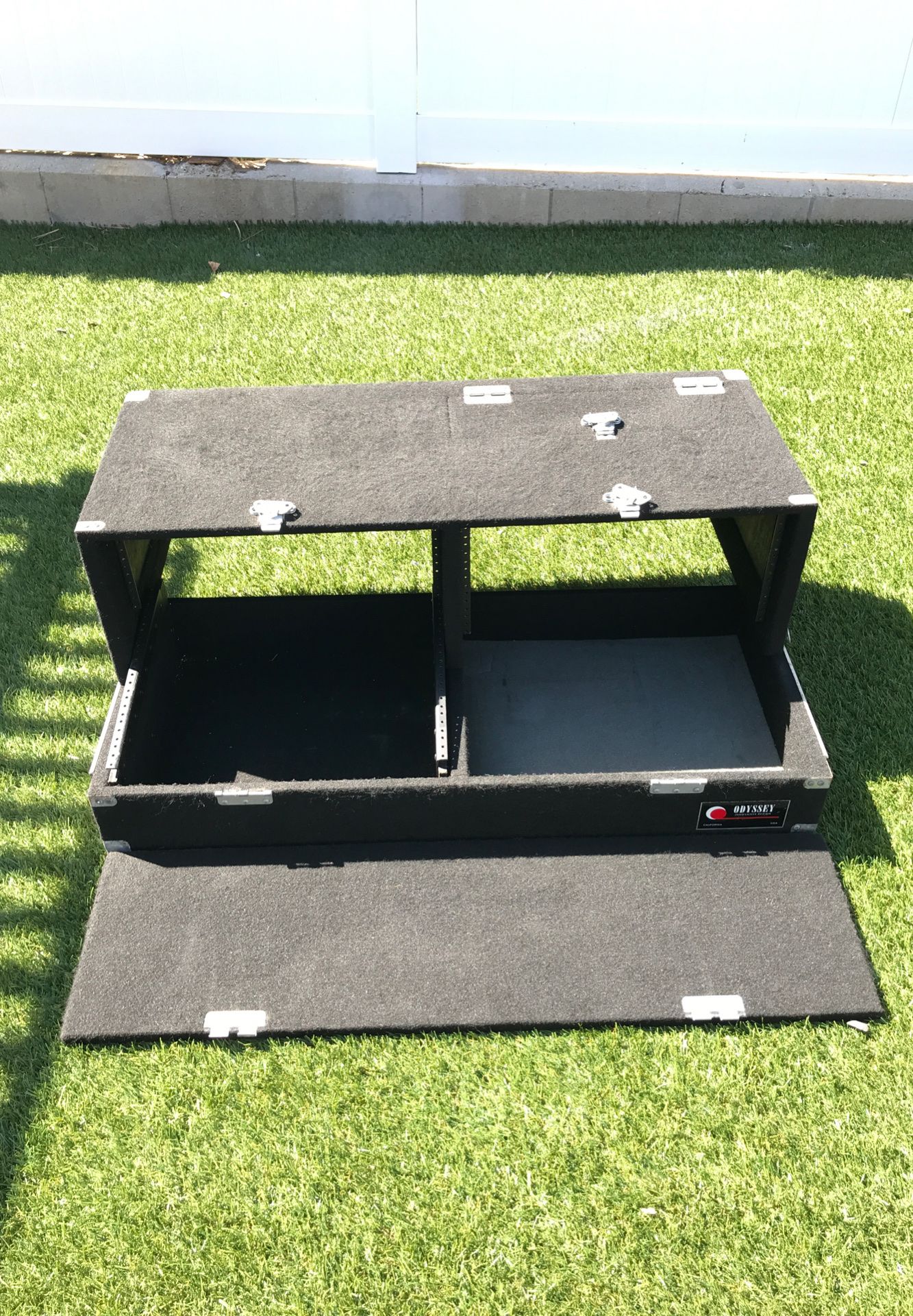 Odyssey carpeted DJ portable rack