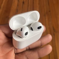 AirPods 3rd Gen.