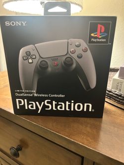 DualSense PS5 30th Anniversary Limited Edition
