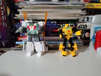 Transformers Legacy Origins Bumblebee and Wheeljack