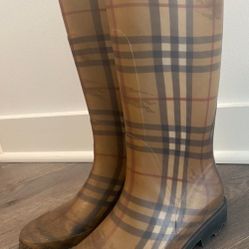 Authentic Burberry Rain Boots Size 39/8.5