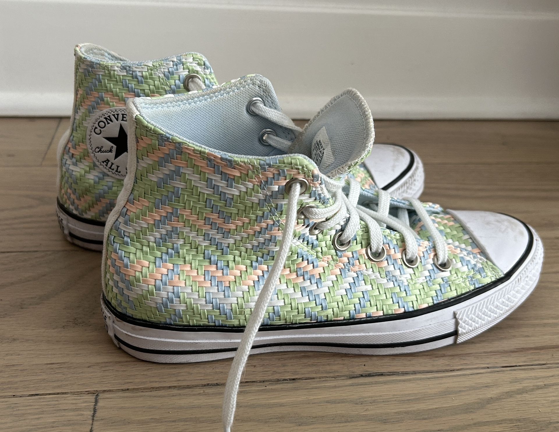 Converse Woman’s Shoes